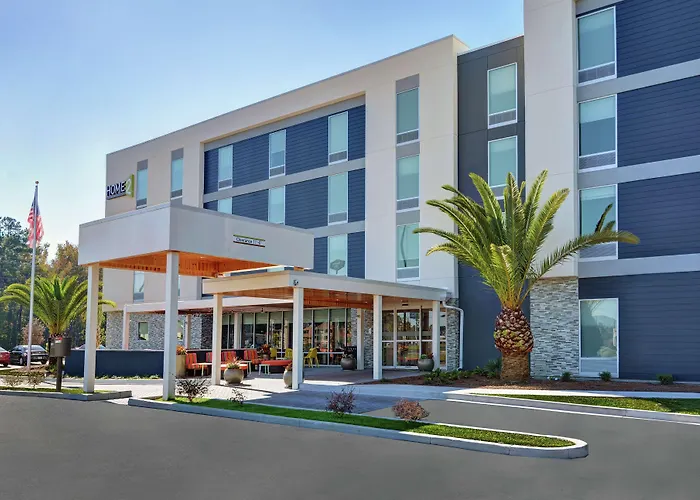Pet Friendly hotel: Home2 Suites By Hilton Richmond Hill Savannah I-95